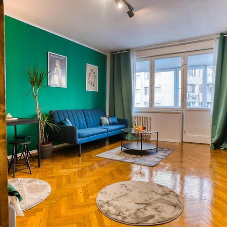 Hacienda Royal Palace - Central Designer Apartment Bucarest Esterno foto