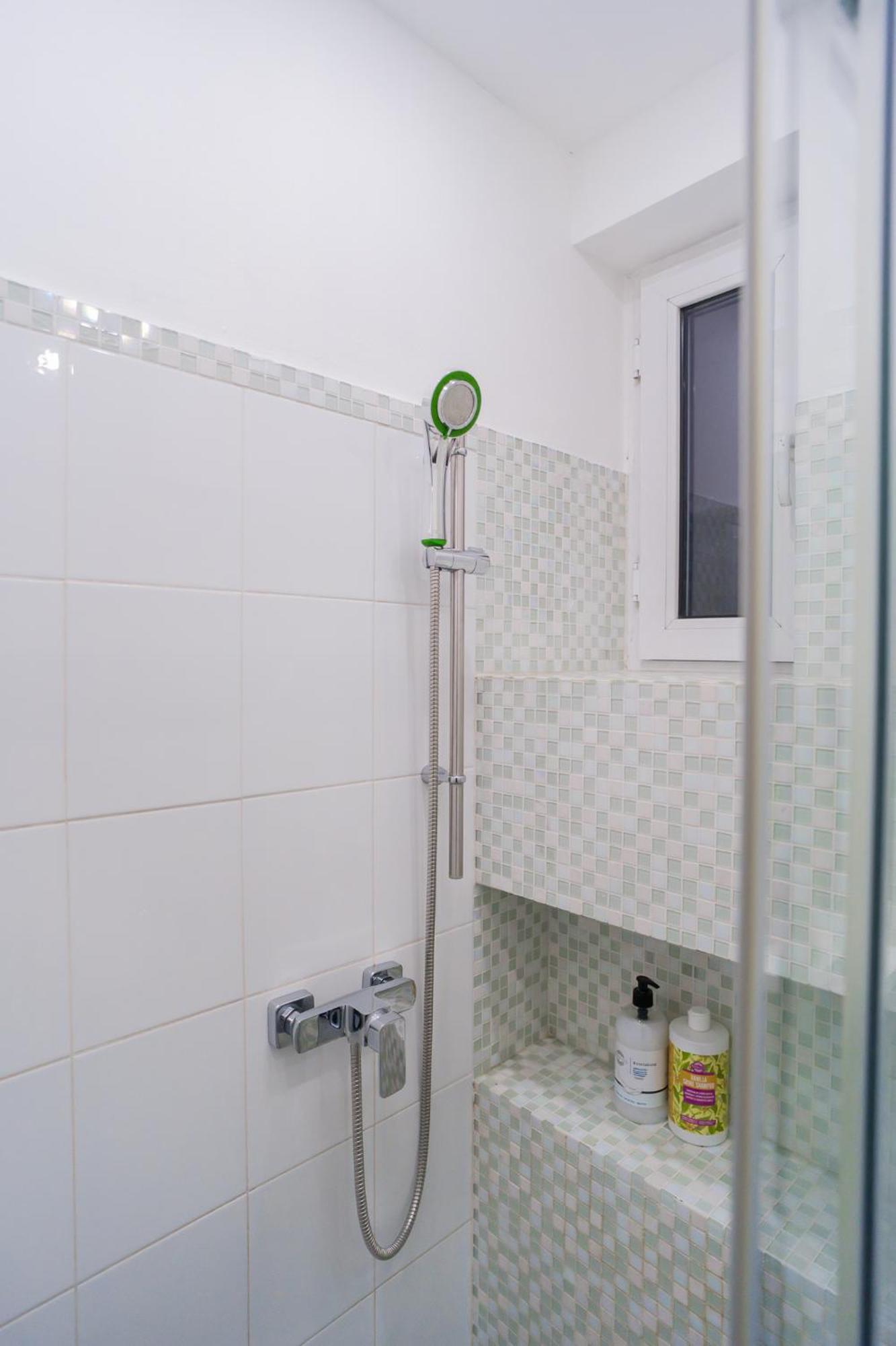 Hacienda Royal Palace - Central Designer Apartment Bucarest Esterno foto