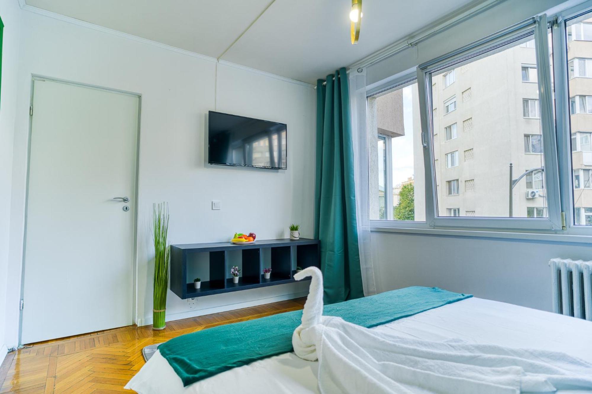 Hacienda Royal Palace - Central Designer Apartment Bucarest Esterno foto