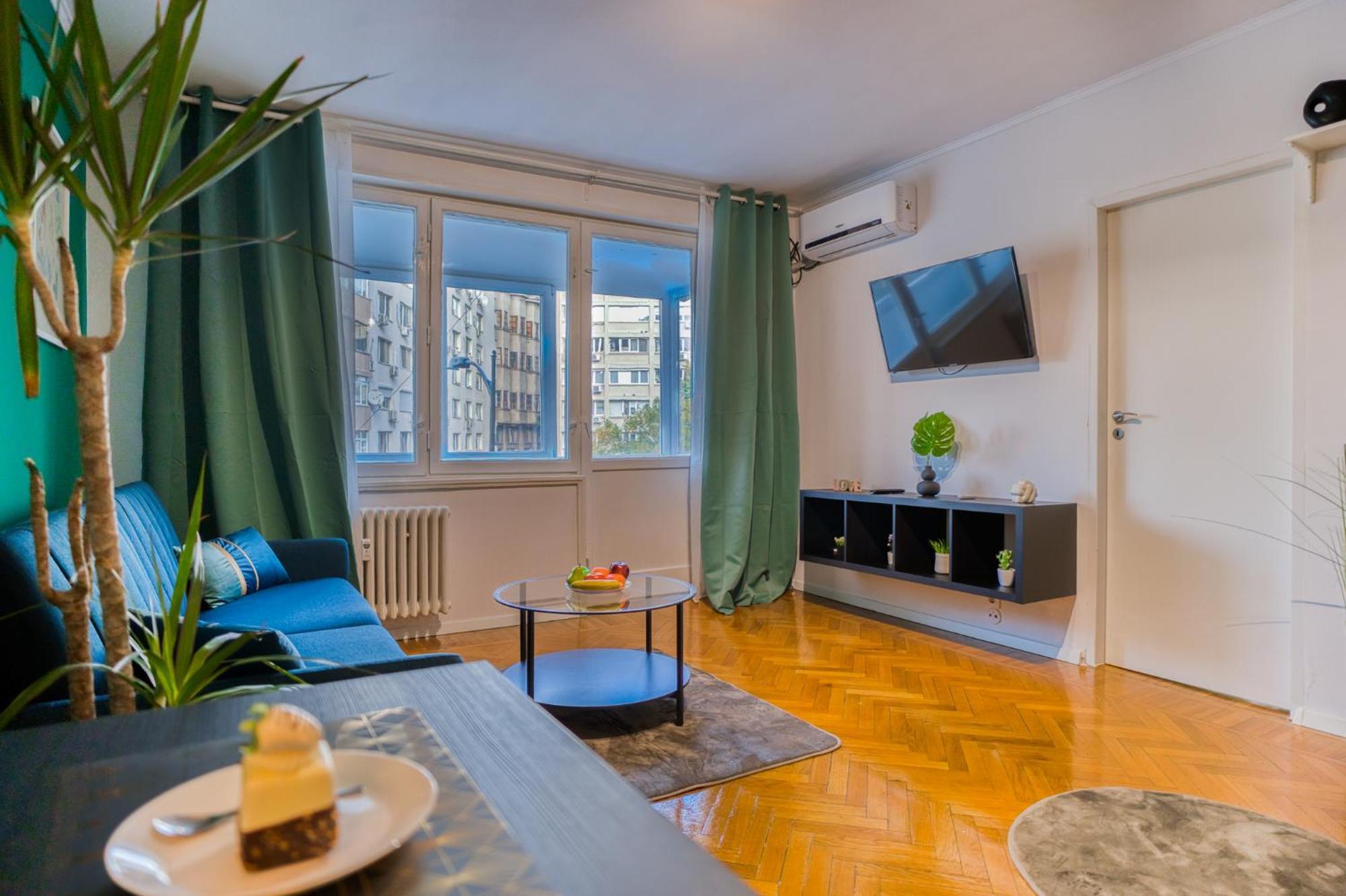 Hacienda Royal Palace - Central Designer Apartment Bucarest Esterno foto