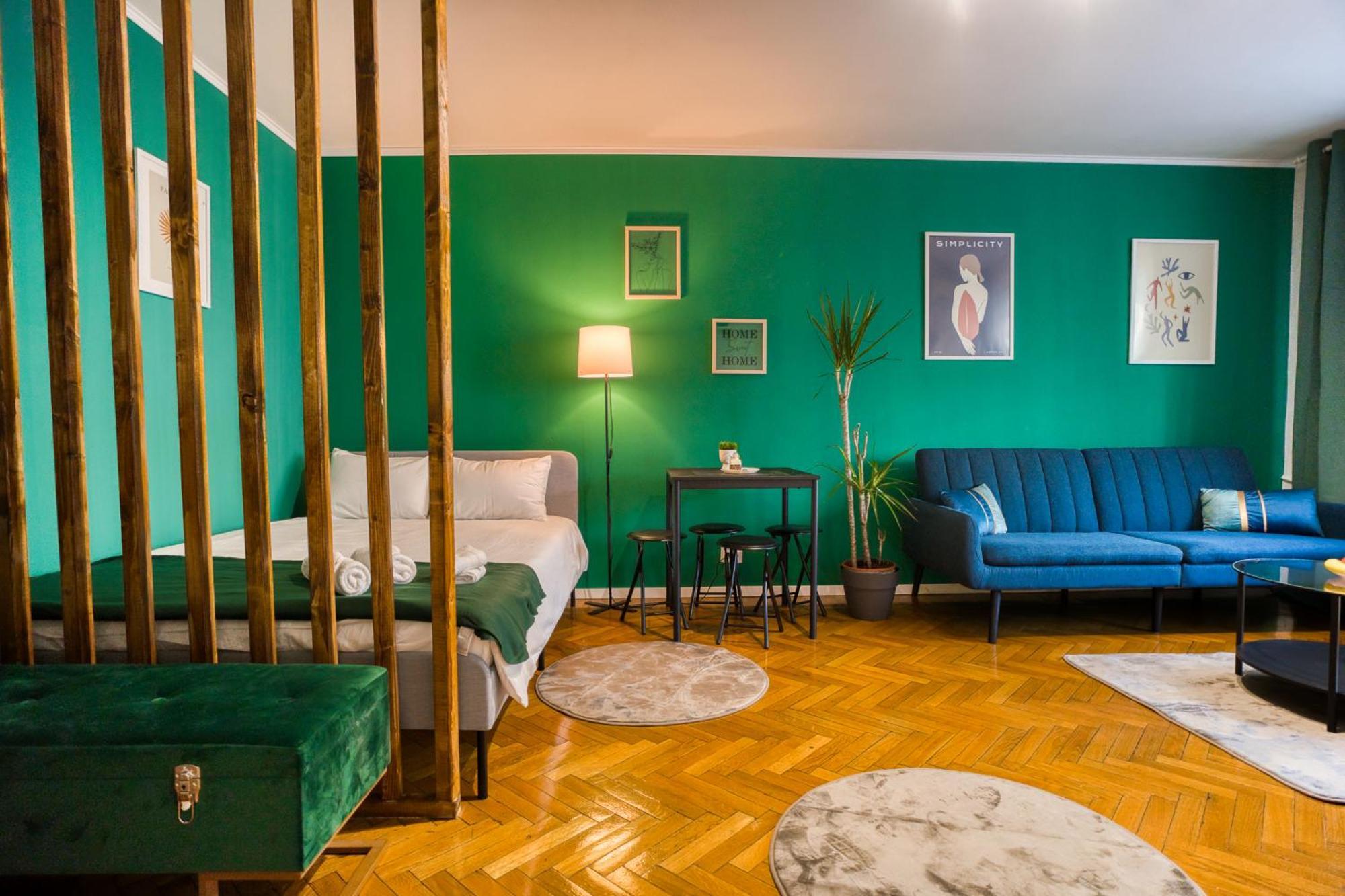Hacienda Royal Palace - Central Designer Apartment Bucarest Esterno foto